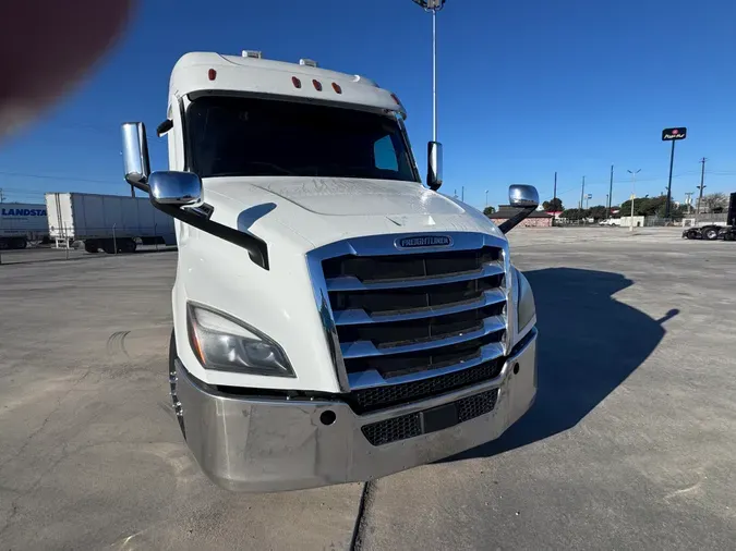 2021 FREIGHTLINER CASCADIA 126