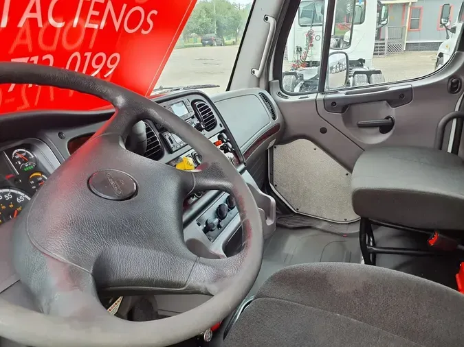 2021 FREIGHTLINER M2 106