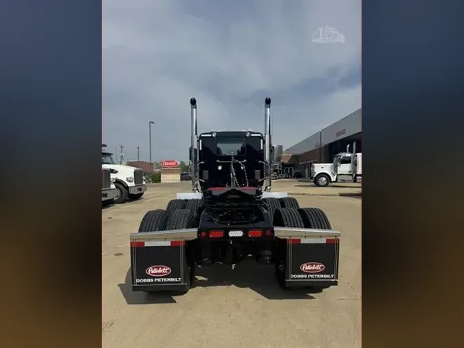 2027 PETERBILT 589