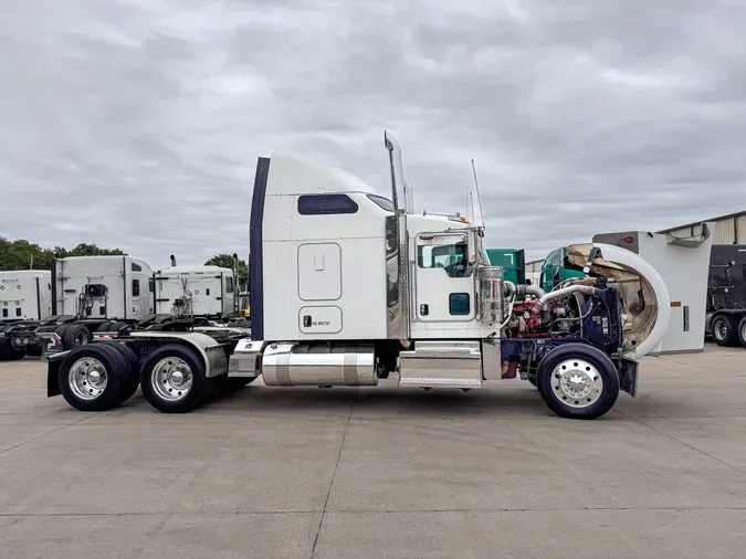 2022 KENWORTH W900L06196b47d2c9351e580dc56423d14328