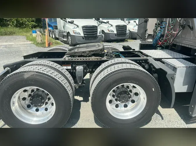 2023 Freightliner Cascadia 12606197f5111a23f559d81cb6149812f66