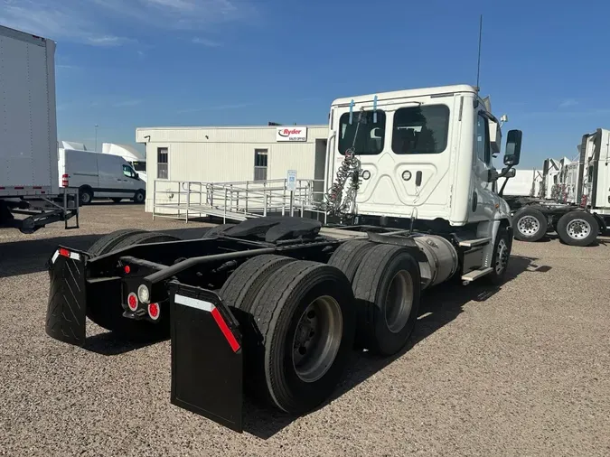 2019 FREIGHTLINER/MERCEDES CASCADIA 125