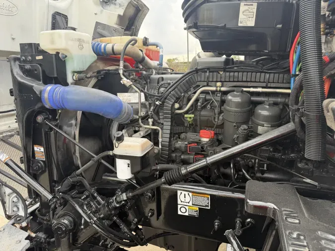 2023 Peterbilt 567