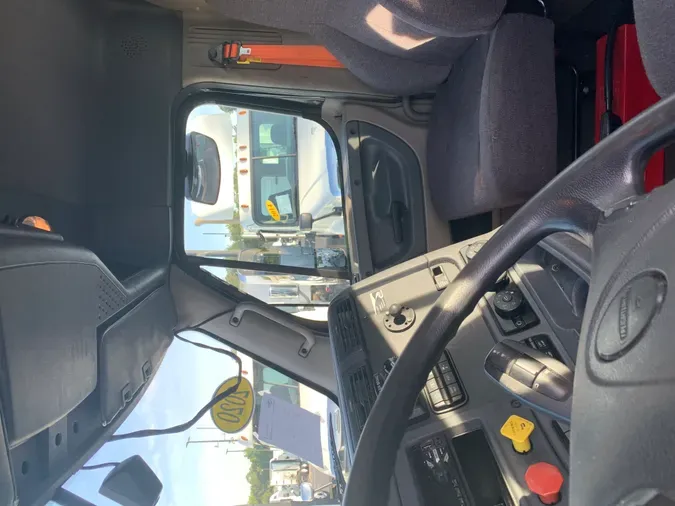 2020 FREIGHTLINER/MERCEDES CASCADIA 125