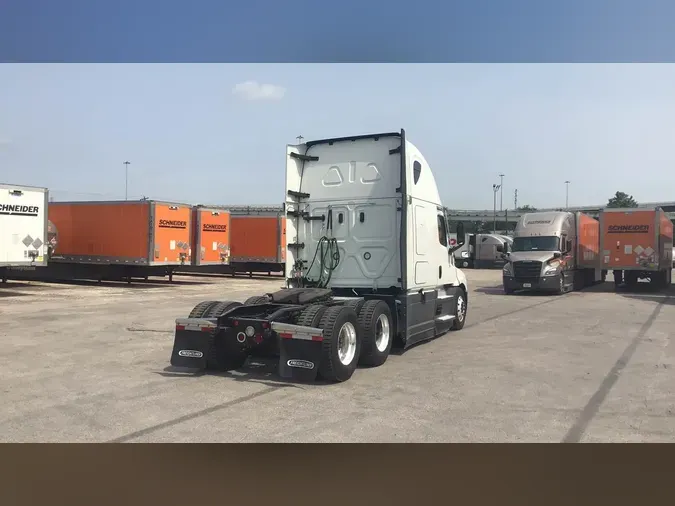 2024 Freightliner Cascadia 126