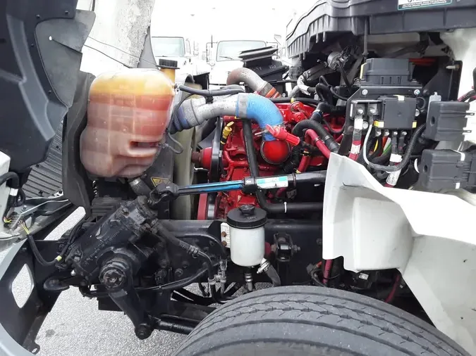 2019 NAVISTAR INTERNATIONAL 4300
