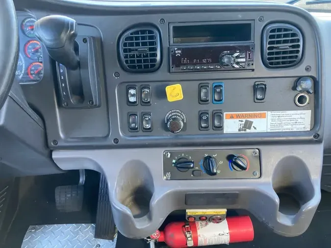 2020 FREIGHTLINER/MERCEDES M2 106