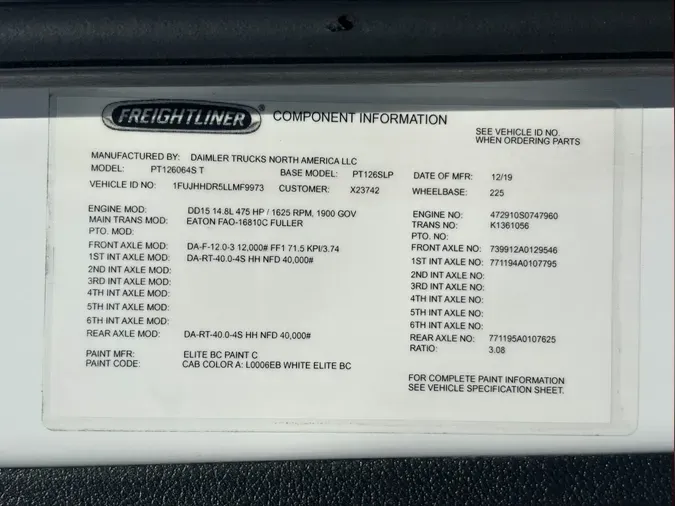 2020 Freightliner Cascadia 126
