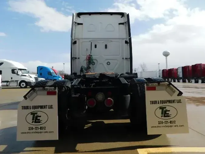 2020 Freightliner Cascadia