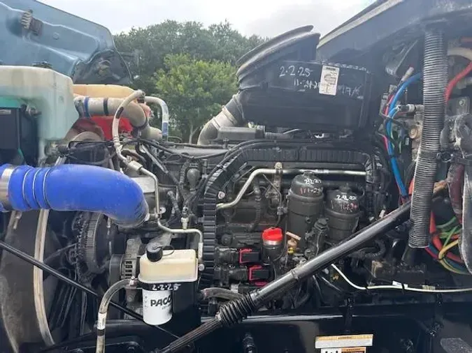 2022 Peterbilt 567