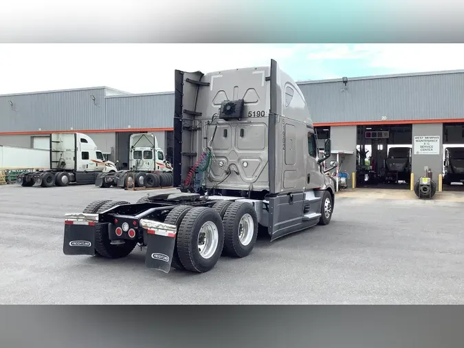 2021 Freightliner Cascadia