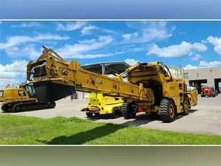 2020 WEILER E1250B