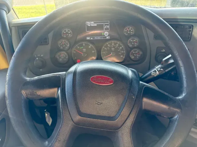 2021 Peterbilt 579