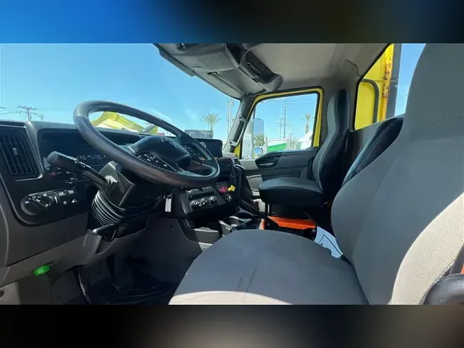 2018 INTERNATIONAL RH613