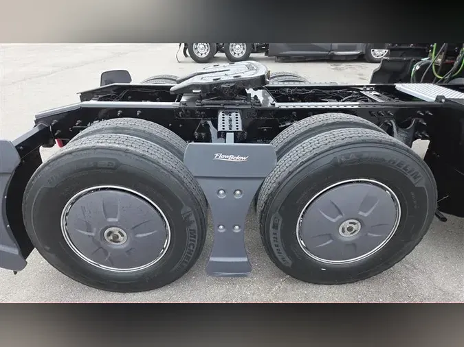 2022 INTERNATIONAL LT