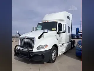 2022 INTERNATIONAL LT