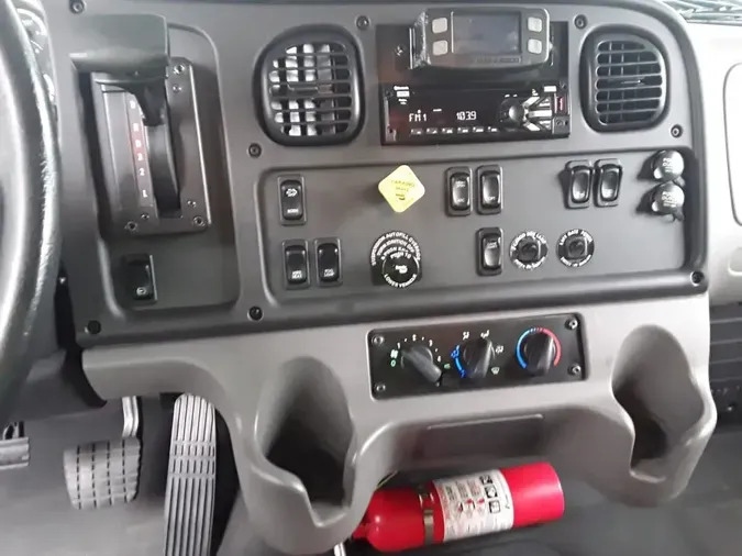 2018 FREIGHTLINER/MERCEDES M2 1060639f0df498c00d17391d59ce523cc0d