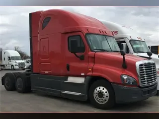 2018 Freightliner CASCADIA 125