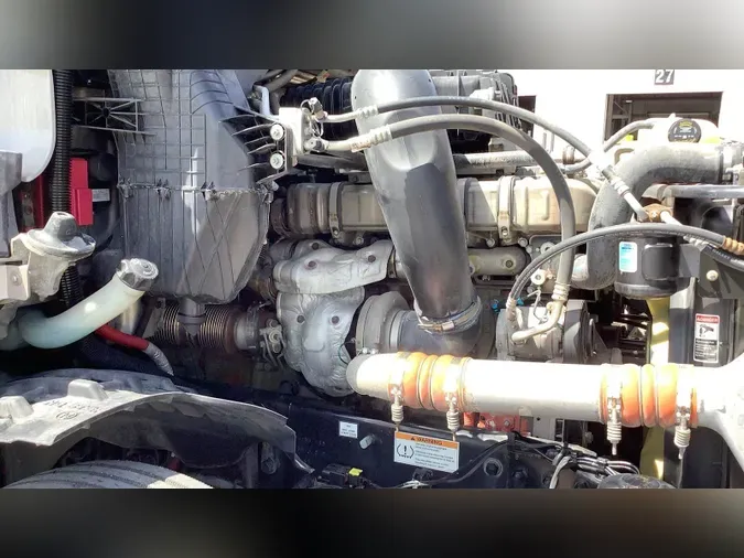 2021 Freightliner Cascadia 126