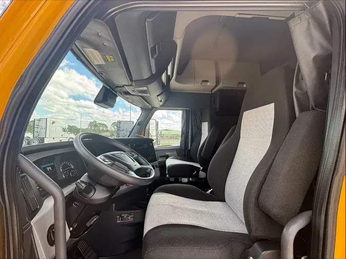 2022 Freightliner Cascadia 126063d9cd8d57c8c72132ee5ac12a78c01