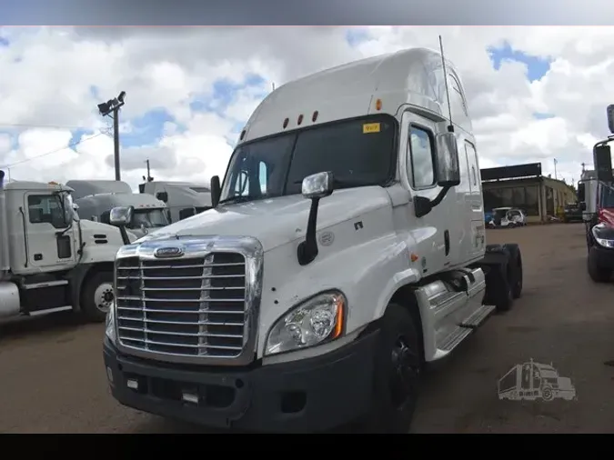 2012 FREIGHTLINER CASCADIA 125