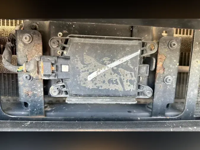 2022 VOLVO VNL64T300