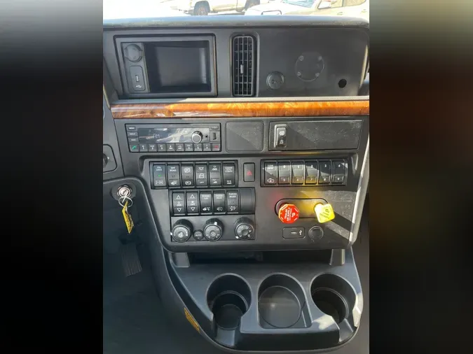 2022 International LT625