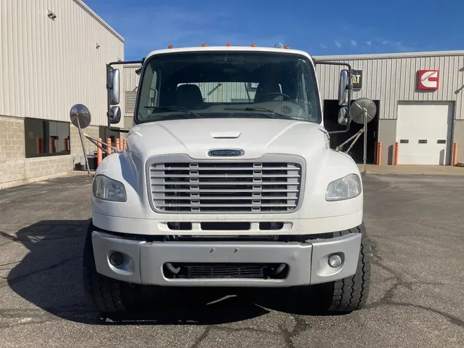 2016 Freightliner M2 106