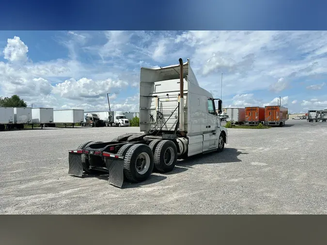 2016 Volvo VNL 740