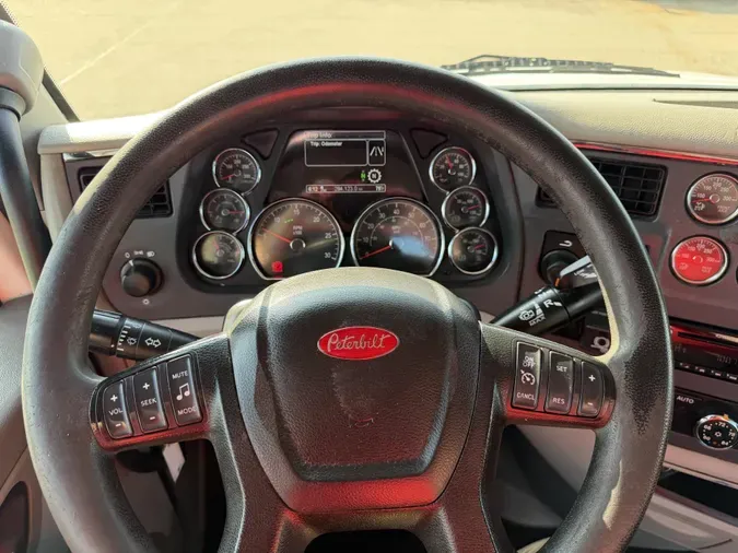 2019 Peterbilt 579