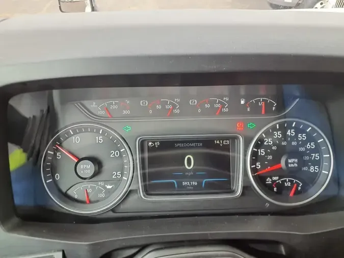 2019 NAVISTAR INTERNATIONAL LT625 SLPR CAB
