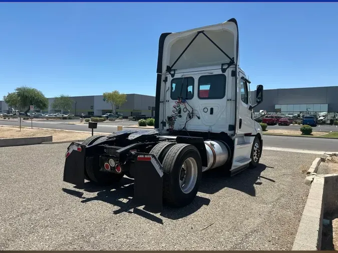 2021 FREIGHTLINER CASCADIA PX12642ST