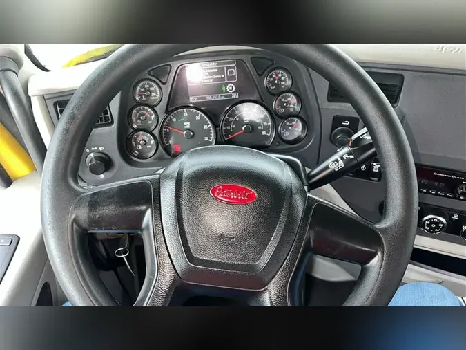 2020 PETERBILT 579