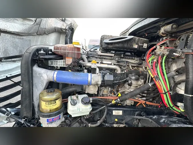 2021 Freightliner Cascadia 126