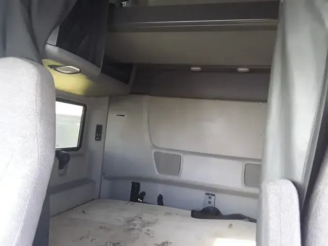 2020 NAVISTAR INTERNATIONAL LT625 SLPR CAB