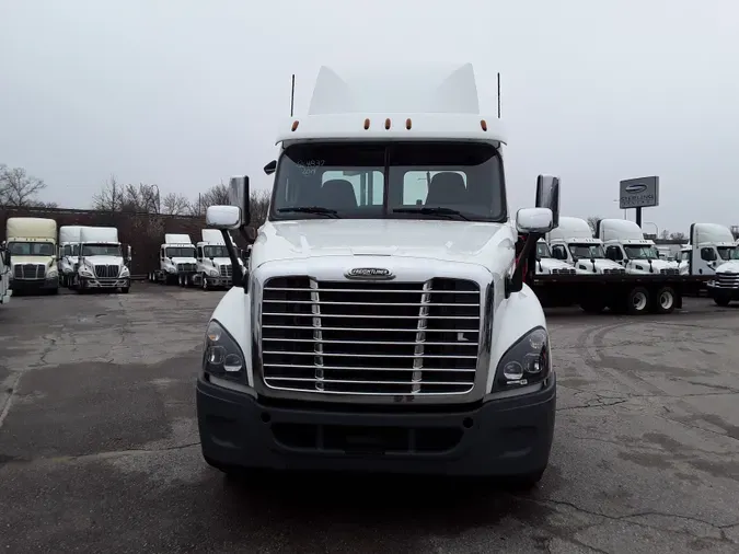 2019 FREIGHTLINER/MERCEDES CASCADIA 125