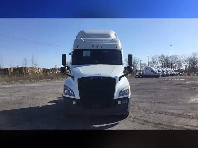 2021 Freightliner Cascadia 126