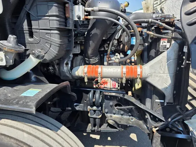 2020 FREIGHTLINER CASCADIA 113