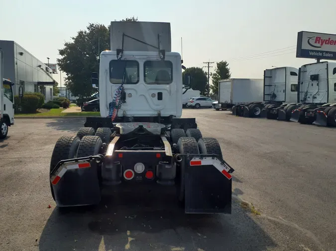 2016 FREIGHTLINER/MERCEDES CASCADIA 125