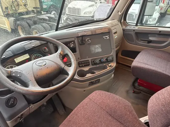 2018 FREIGHTLINER/MERCEDES CASCADIA 113