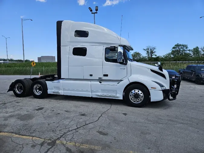 2024 VOLVO VNL64T760