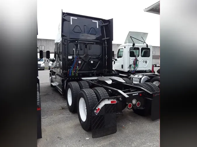 2019 FREIGHTLINER/MERCEDES CASCADIA 125