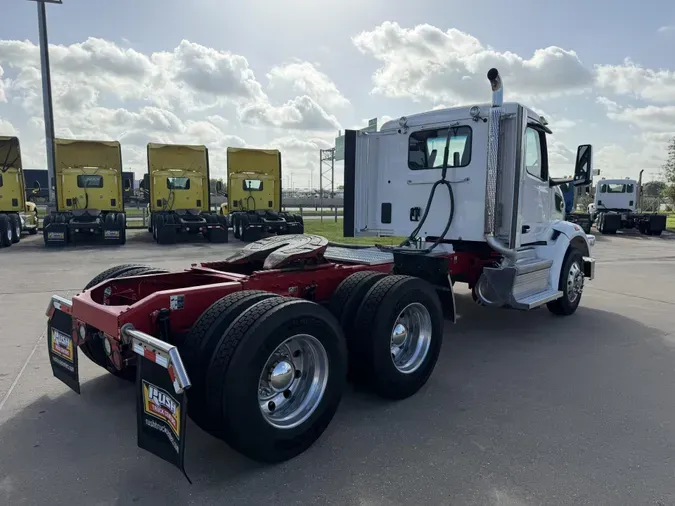 2024 Peterbilt 5670669ec3fdb334b15669dc74b797634cd