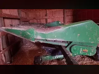 John Deere 643