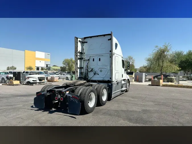 2021 Freightliner Cascadia