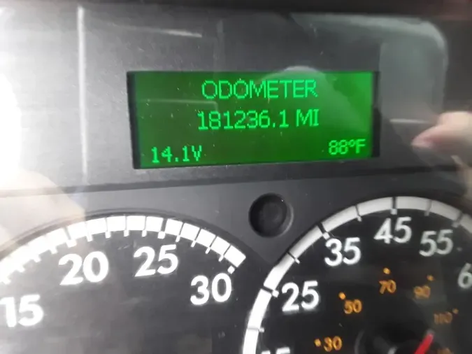 2018 FREIGHTLINER M2 106