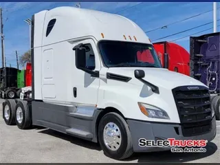 2018 Freightliner CASCADIA 126