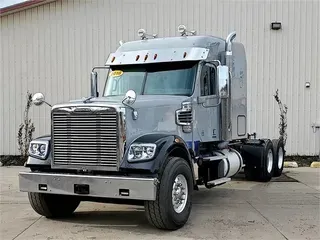 2016 FREIGHTLINER CORONADO 132