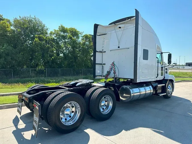 2019 MACK AN64T70