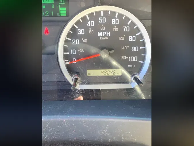 2018 ISUZU NPR HD067bd80fb3f249cced78408709b95387